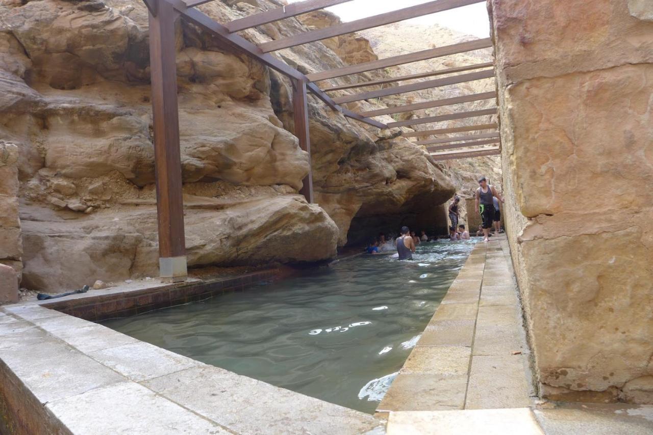 Afra Hot Springs Chalets At-Tafilah Exterior foto