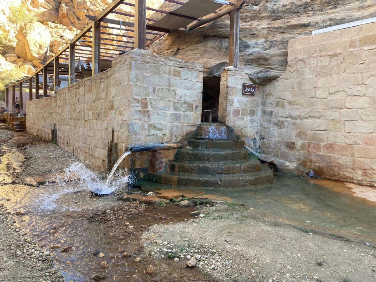 Afra Hot Springs Chalets At-Tafilah Exterior foto
