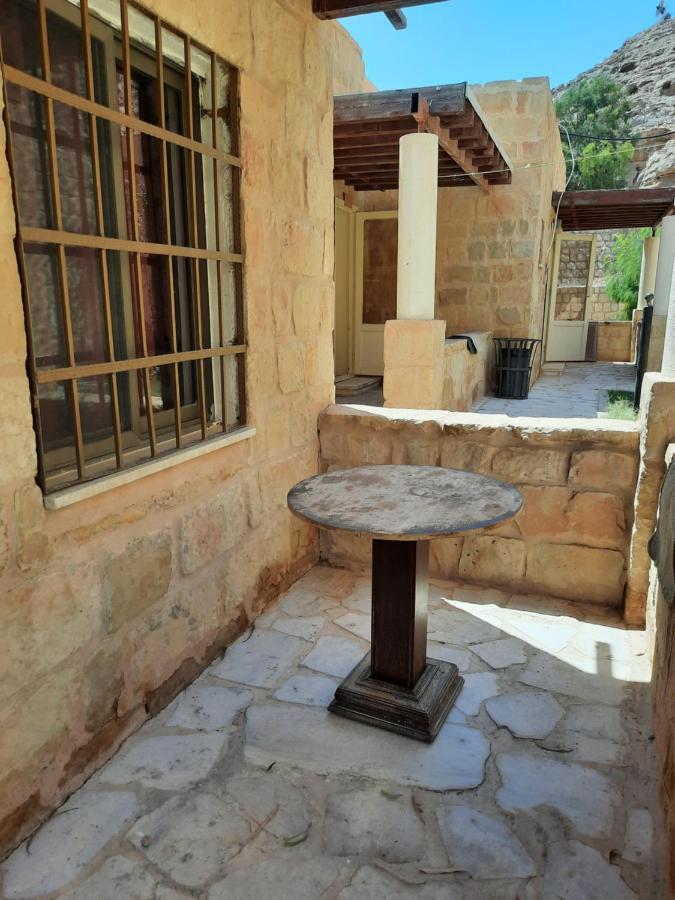 Afra Hot Springs Chalets At-Tafilah Exterior foto